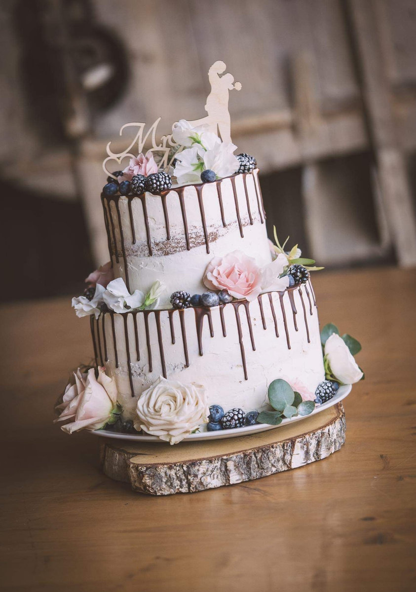 Drip Cake als Hochzeitstorte von Christines Köstlichkeiten
